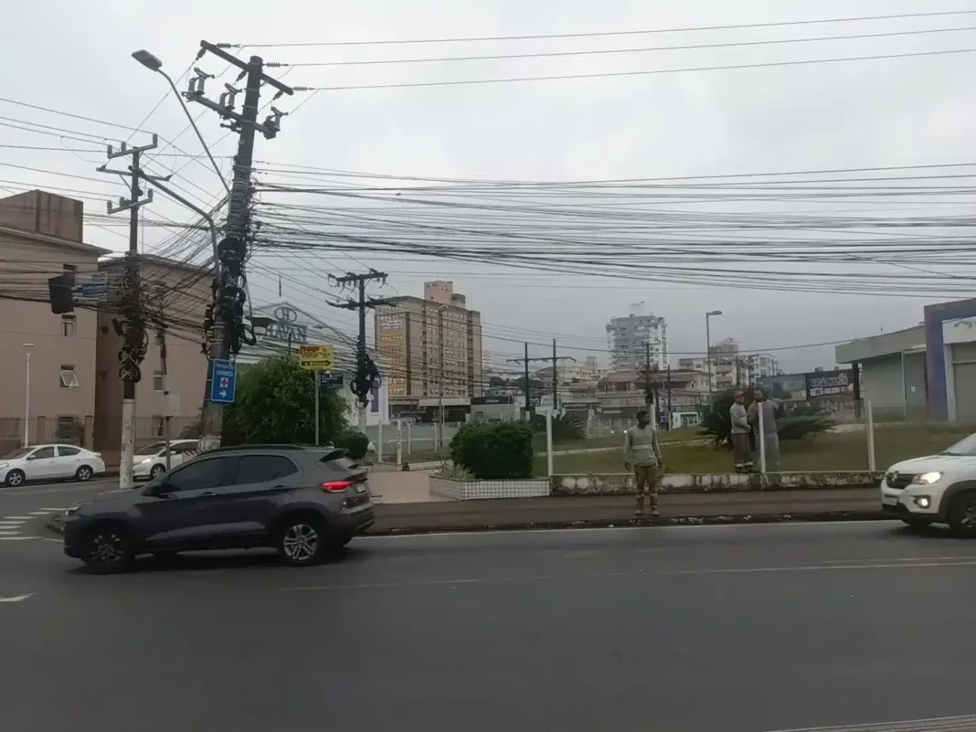 Obras da Nova Rotatória ao Lado do Shopping Itaguaçu Avançam Rápido