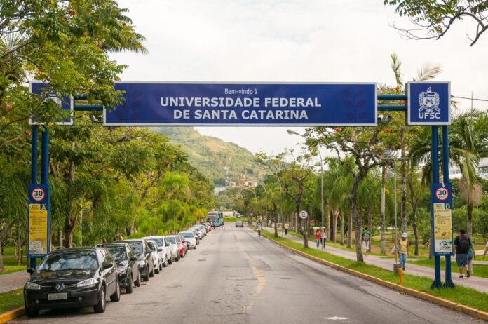 Florianópolis, Justiça obriga UFSC aceitar matrícula de estudante que fez supletivo particular em vaga de escola pública